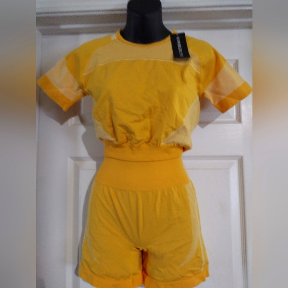 Kimberly Don't Stop Seamless Biker Short Set - NWT - Picture 1 of 6